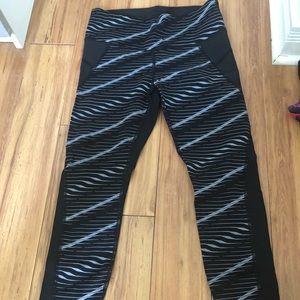 Athleta Women’s Medium Leggings